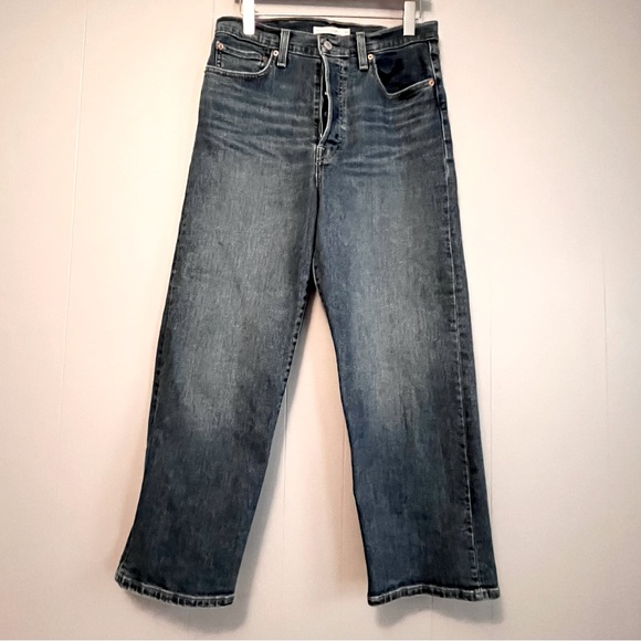 Levi’s Women’s Ribcage Ankle size 30 medium wash stretch - Picture 1 of 11